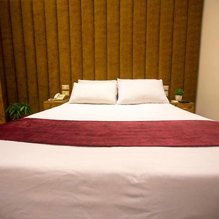 B&G Vlncia Hotel Dontown カイロ エクステリア 写真