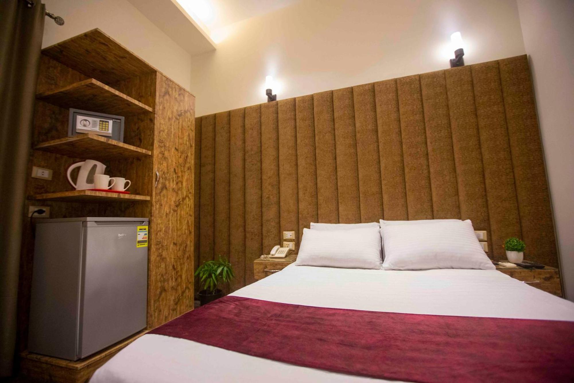 B&G Vlncia Hotel Dontown カイロ エクステリア 写真